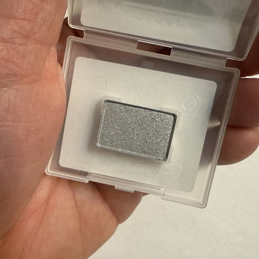 Mary Kay Mineral‎ Eye Color Eyeshadow STERLING Shade .05 oz Discontinued 046683